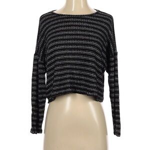 Forever 21 Black and White Comfy Crop Top Size Small